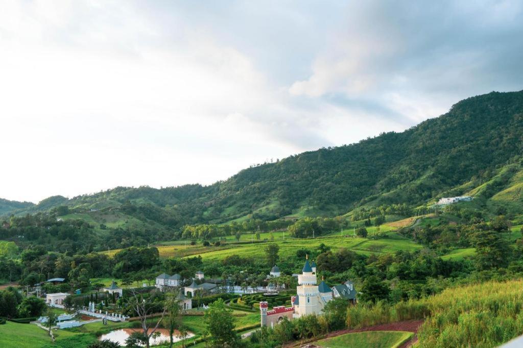 The Bluesky Resort @ Khao Kho Eksteriør billede